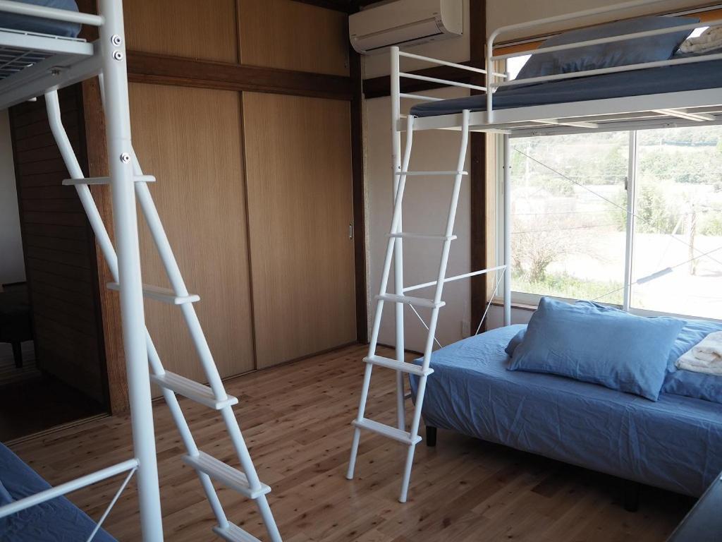 Guesthouse ＆ Beach Cafe Fuego Hyuga Zimmer foto