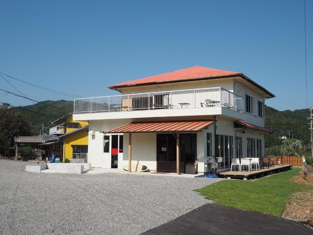 Guesthouse ＆ Beach Cafe Fuego Hyuga Exterior foto